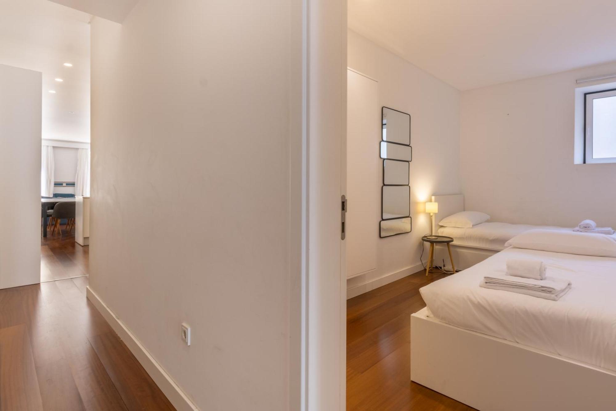 Modern 3Br, Terrace, Ac/Heating & Self Check-In Apartamento Lisboa Exterior foto