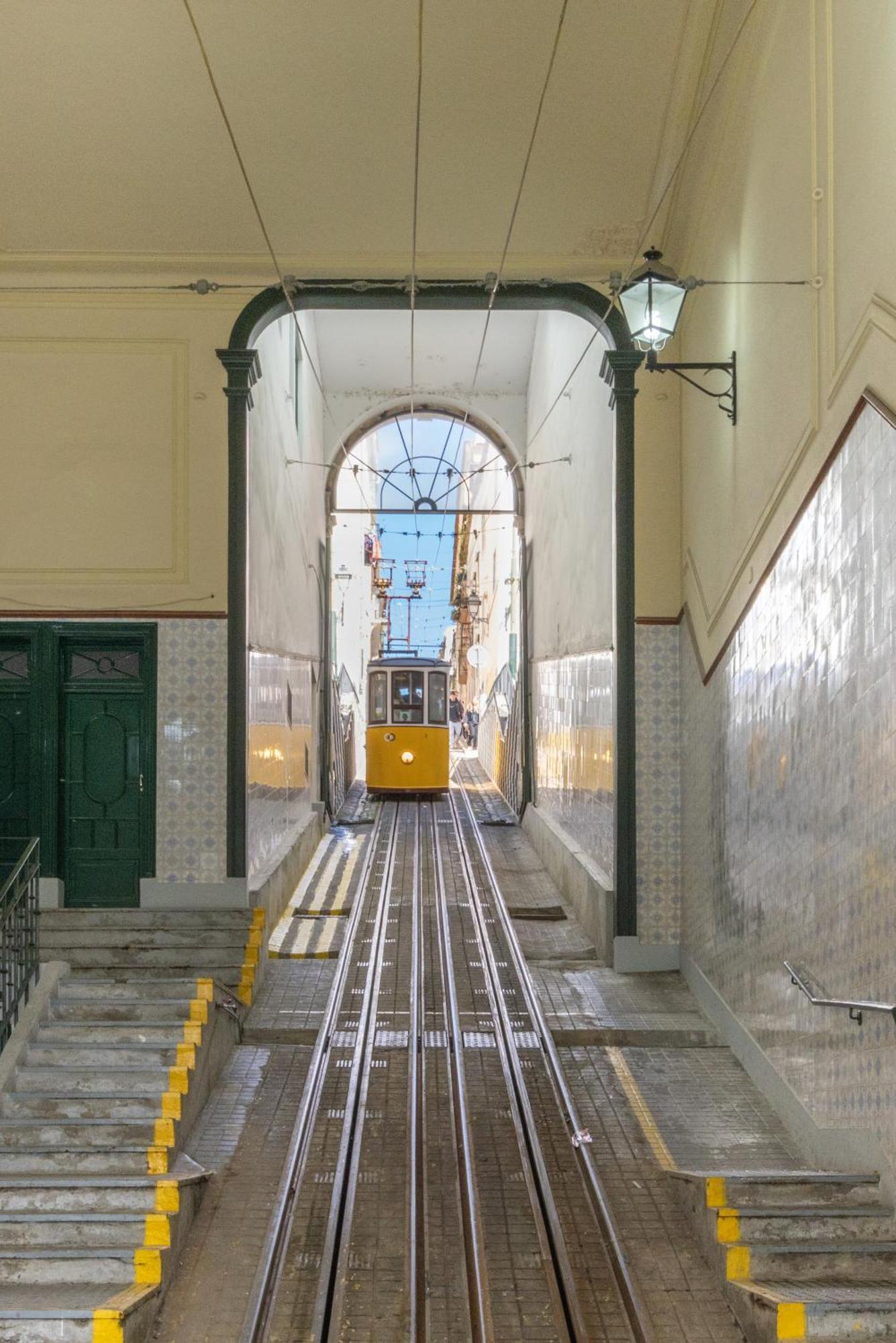 Modern 3Br, Terrace, Ac/Heating & Self Check-In Apartamento Lisboa Exterior foto
