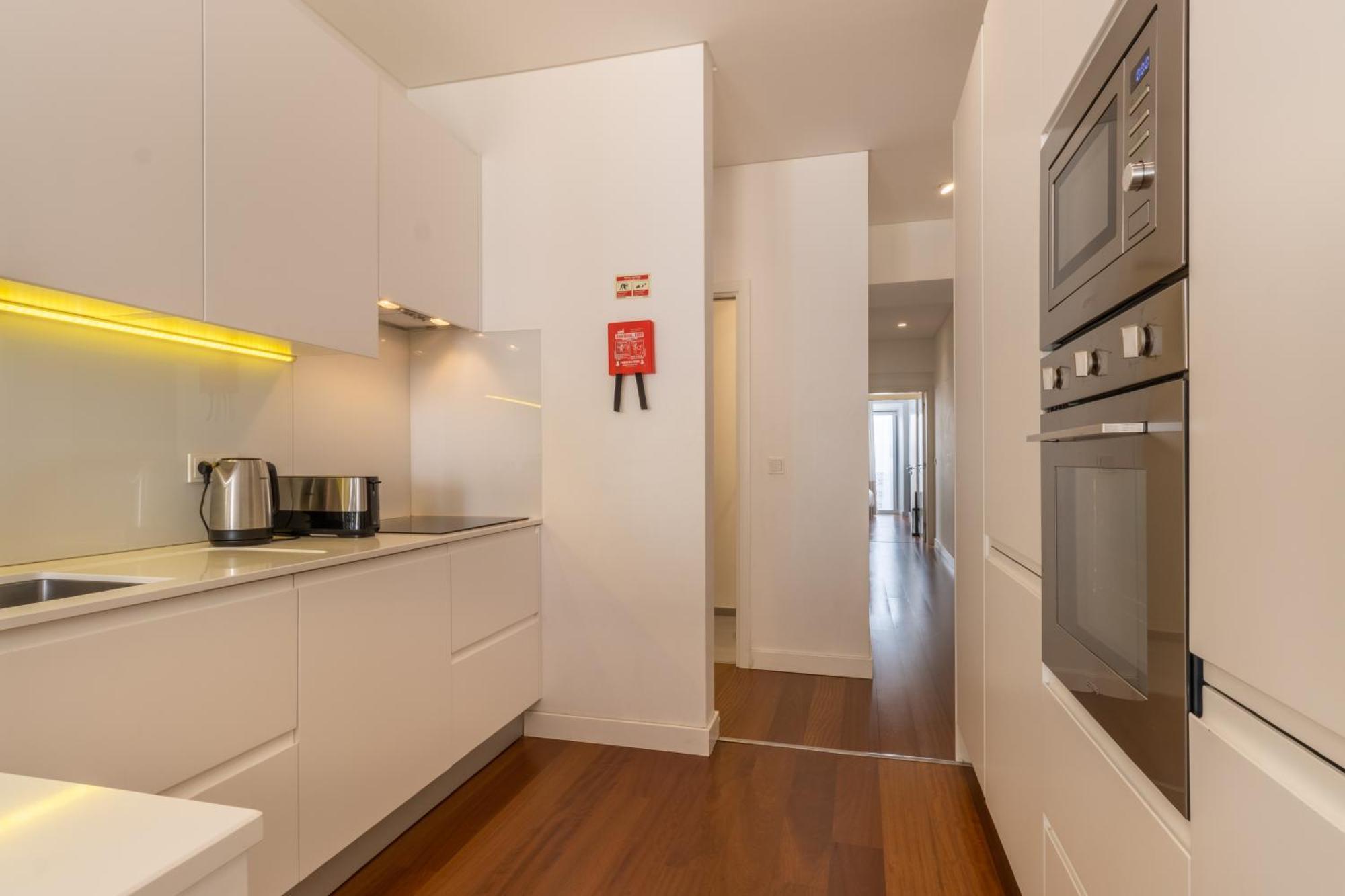 Modern 3Br, Terrace, Ac/Heating & Self Check-In Apartamento Lisboa Exterior foto