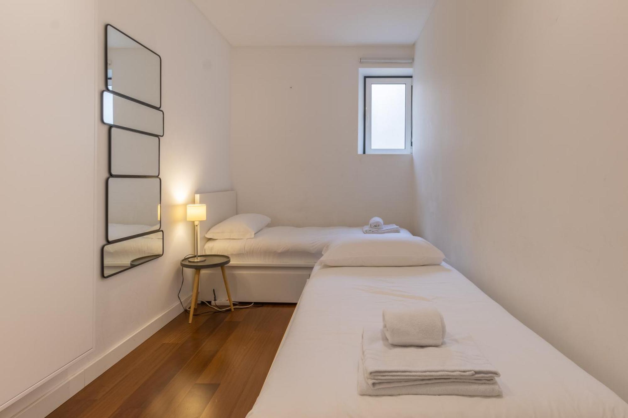 Modern 3Br, Terrace, Ac/Heating & Self Check-In Apartamento Lisboa Exterior foto