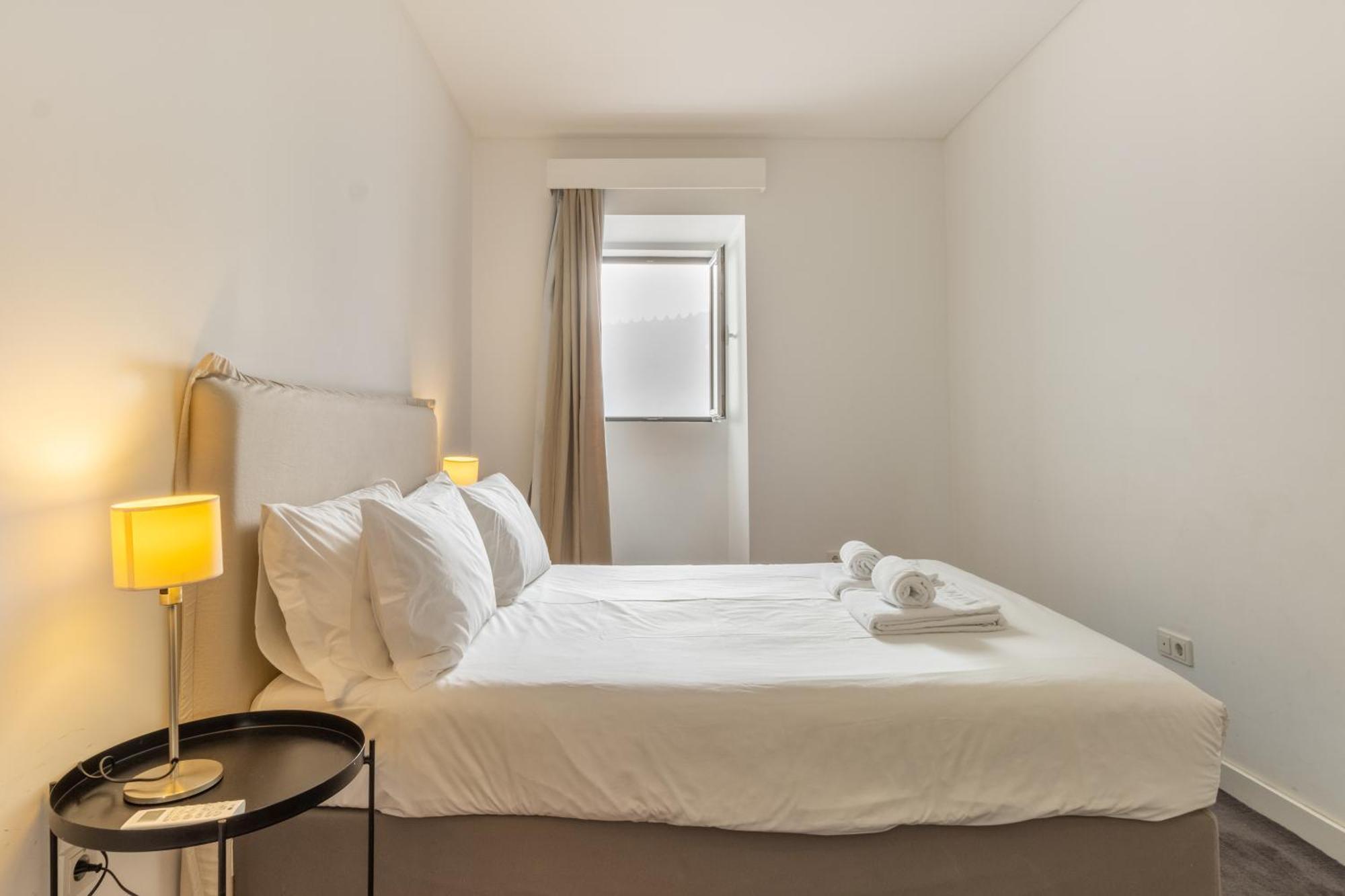 Modern 3Br, Terrace, Ac/Heating & Self Check-In Apartamento Lisboa Exterior foto